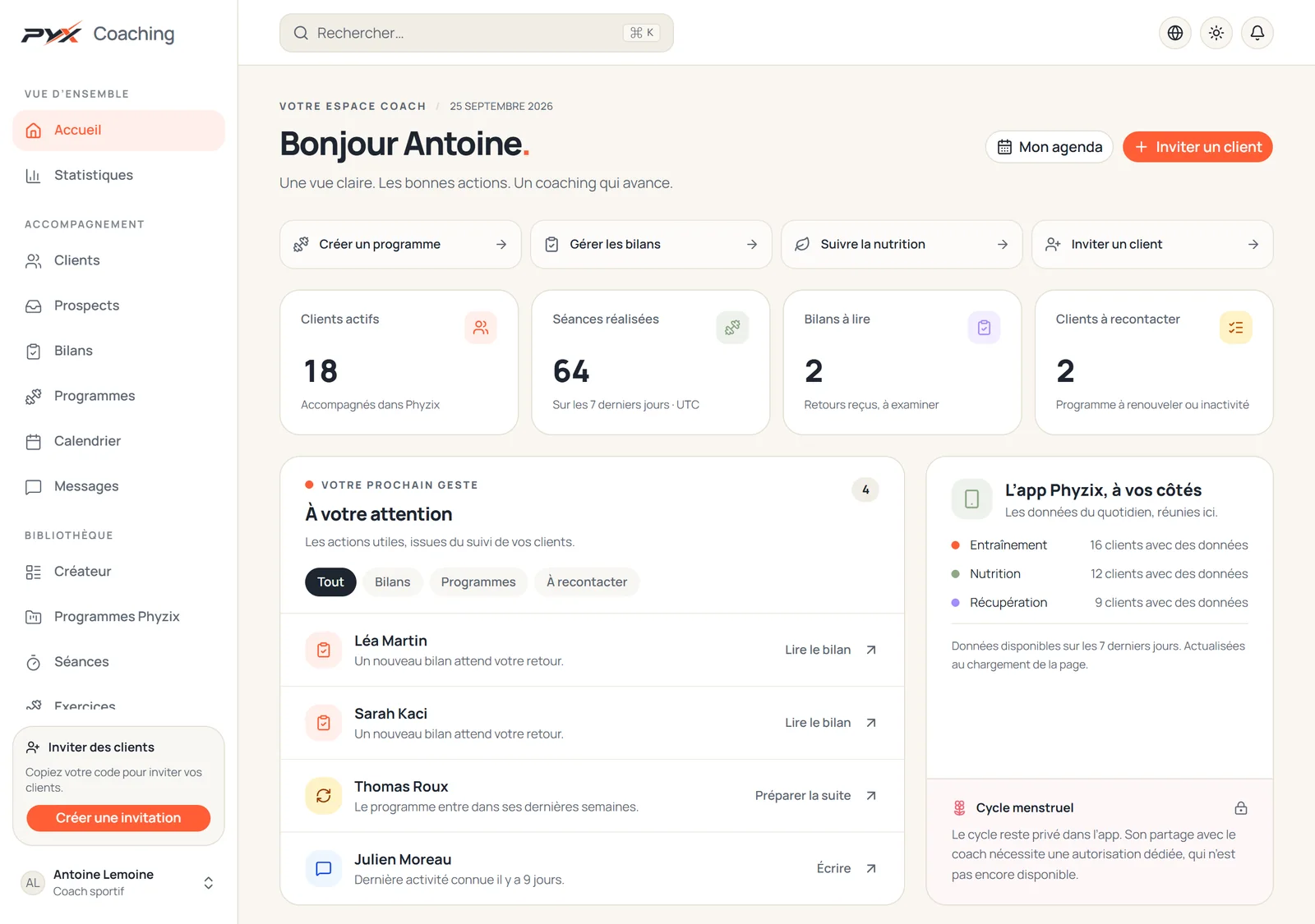 Tableau de bord de la plateforme coach Phyzix : clients actifs, séances de la semaine, bilans à lire et actions à suivre